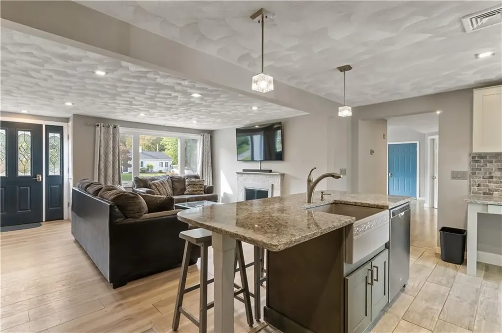 151 Wetherfield Drive Warwick RI 02886