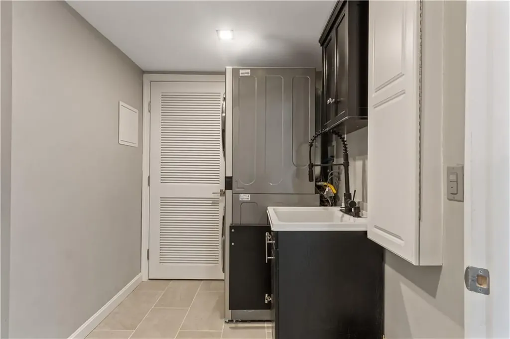 151 Wetherfield Drive Warwick RI 02886