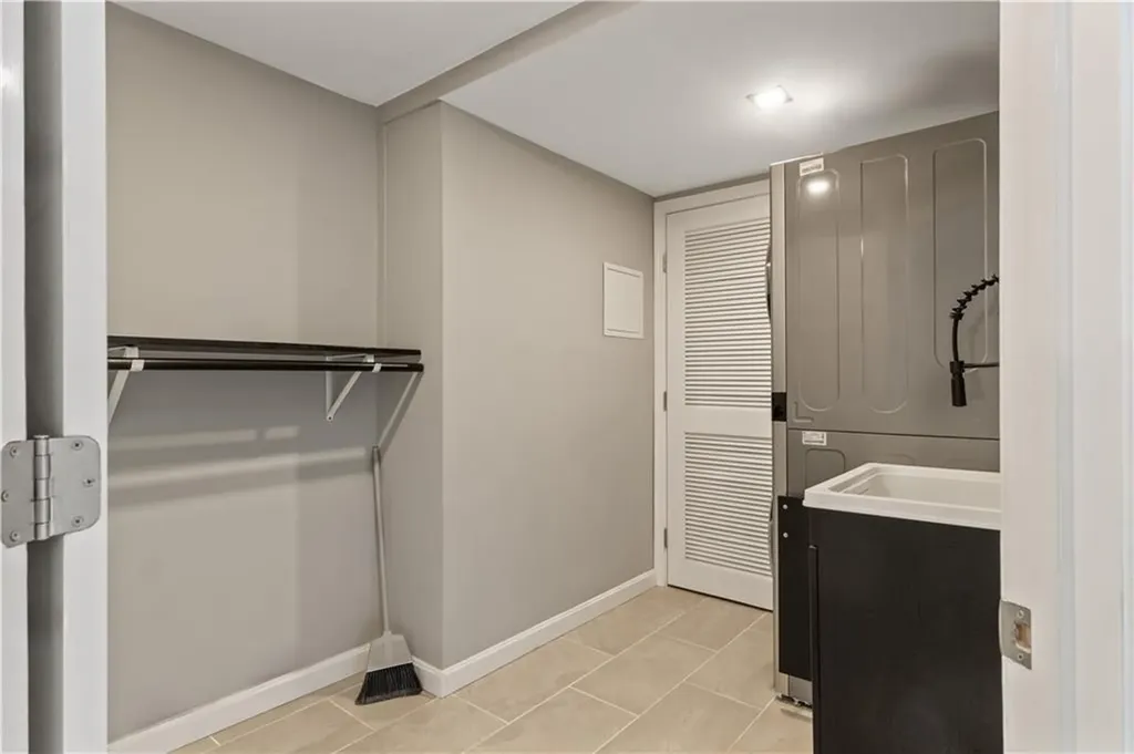 151 Wetherfield Drive Warwick RI 02886