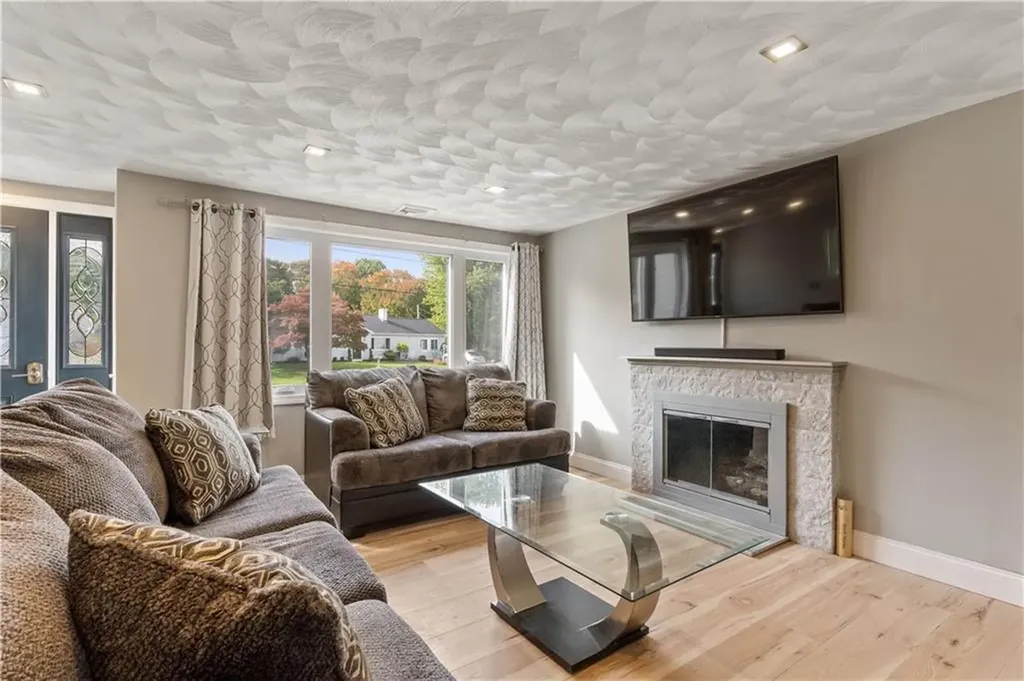 151 Wetherfield Drive Warwick RI 02886