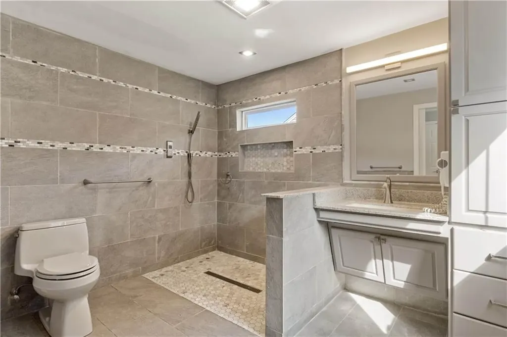 151 Wetherfield Drive Warwick RI 02886