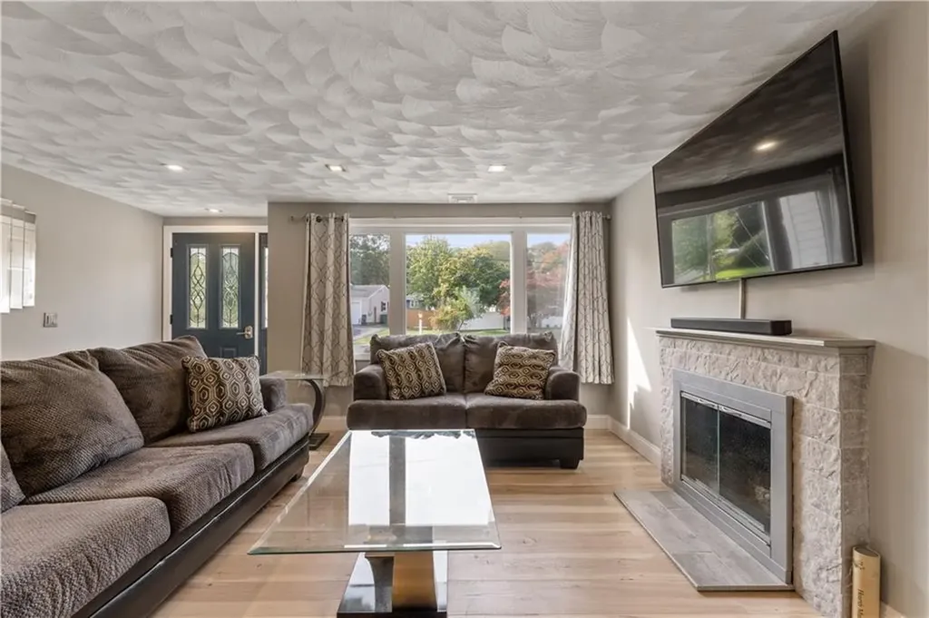 151 Wetherfield Drive Warwick RI 02886