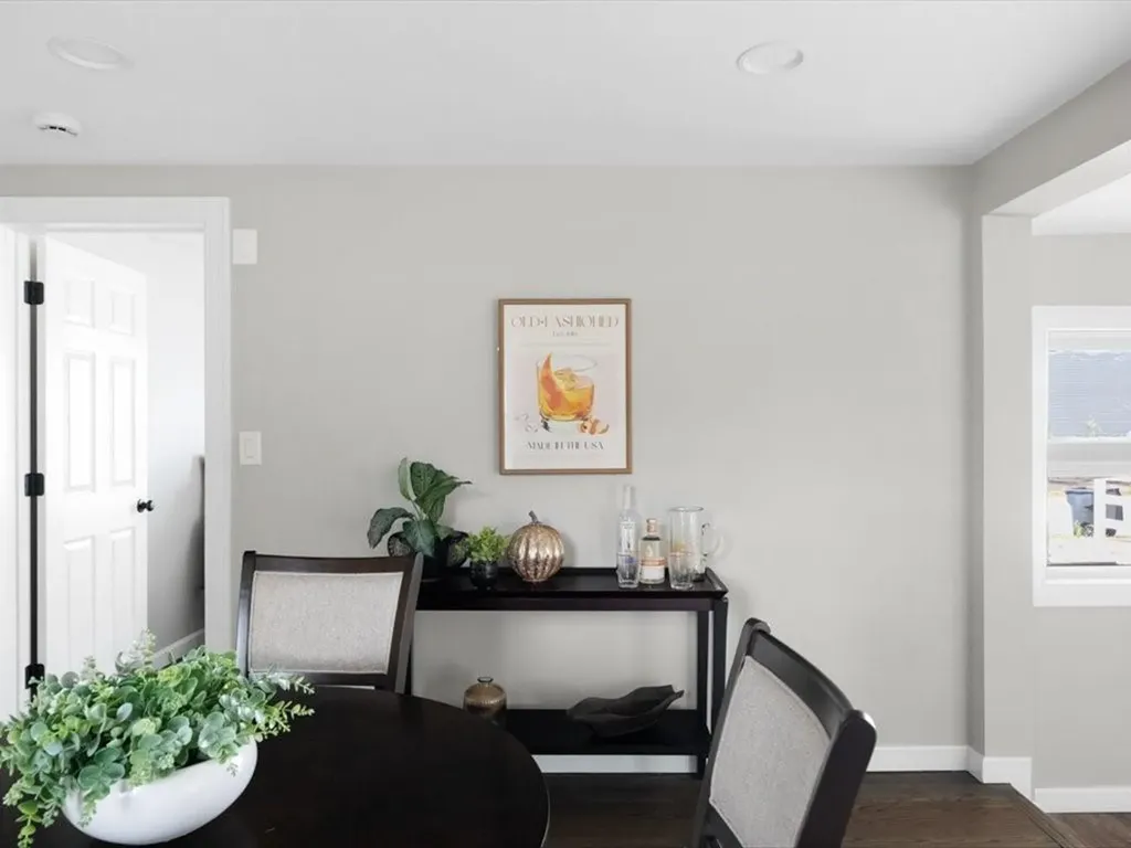 40 Buttonwoods Avenue Warwick RI 02886