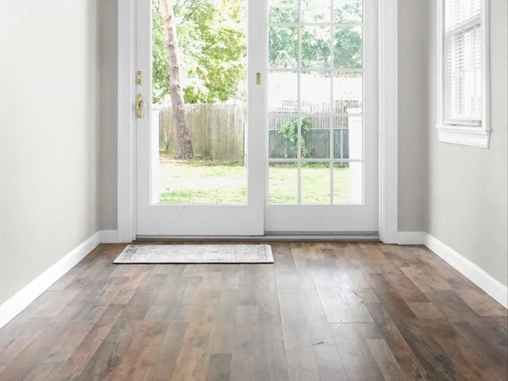 40 Buttonwoods Avenue Warwick RI 02886