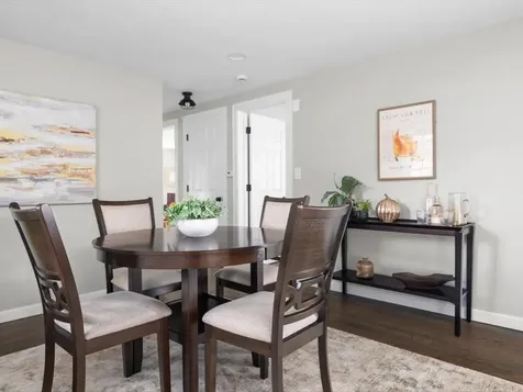 40 Buttonwoods Avenue Warwick RI 02886