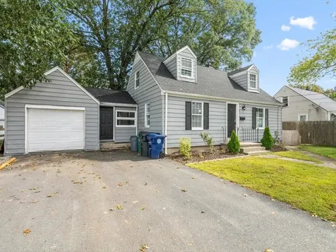 40 Buttonwoods Avenue Warwick RI 02886