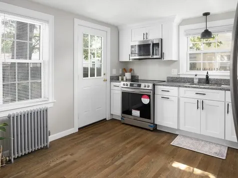 40 Buttonwoods Avenue Warwick RI 02886