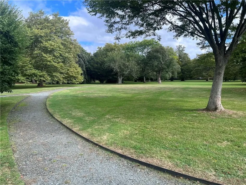 4 Maher Court Newport RI 02840