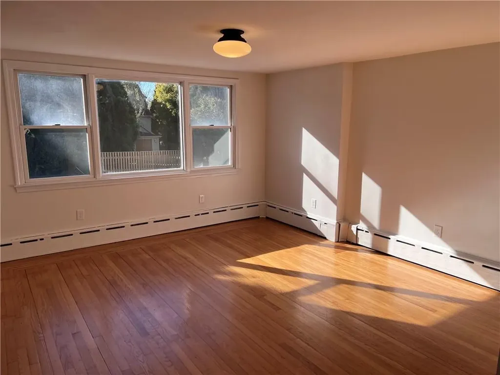 4 Maher Court Newport RI 02840