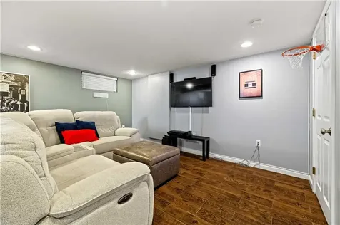 323 Angell Road Lincoln RI 02865