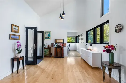 18 Collins Terrace Jamestown RI 02835