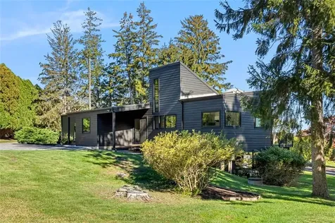 18 Collins Terrace Jamestown RI 02835