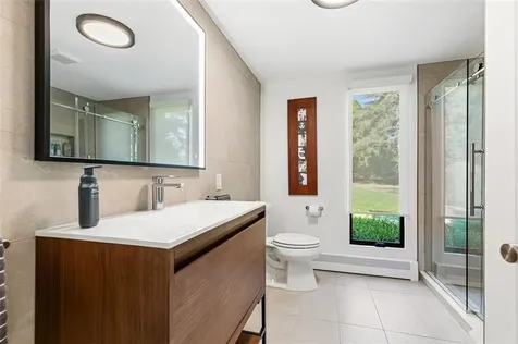 18 Collins Terrace Jamestown RI 02835