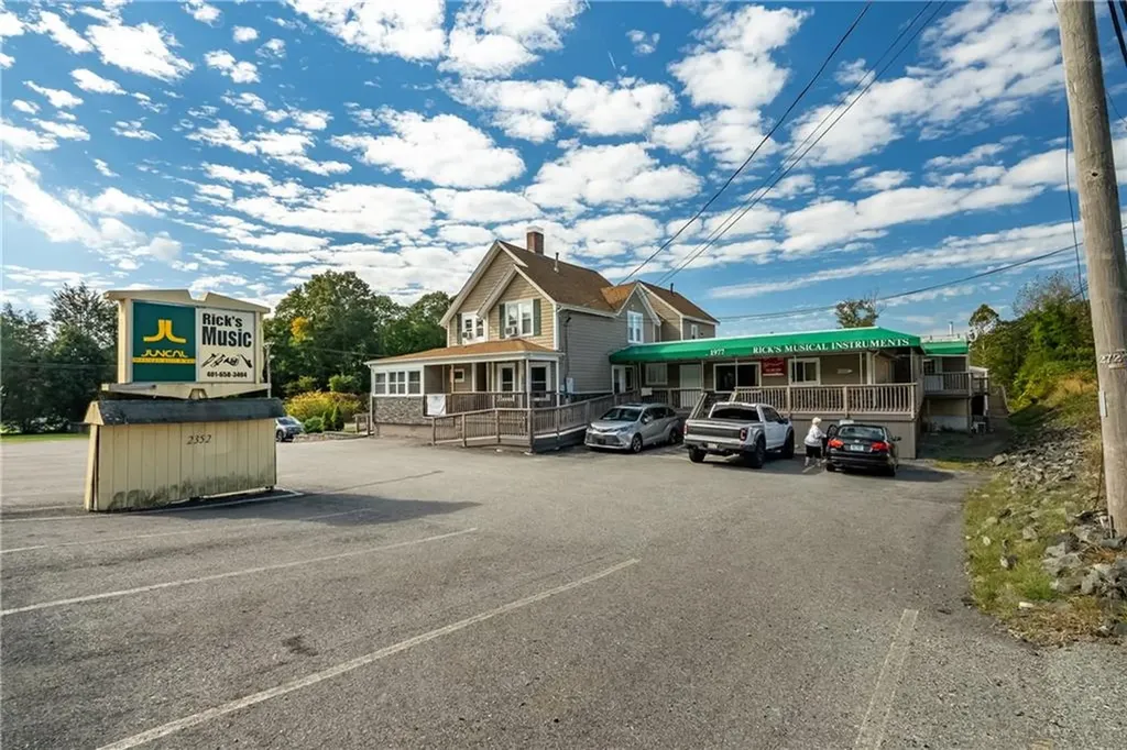 2352 Mendon Road Cumberland RI 02864