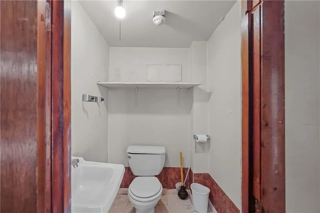 72 Parker Street Woonsocket RI 02895