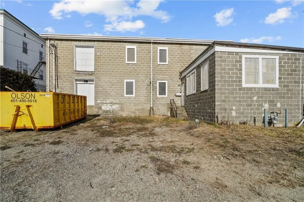 72 Parker Street Woonsocket RI 02895
