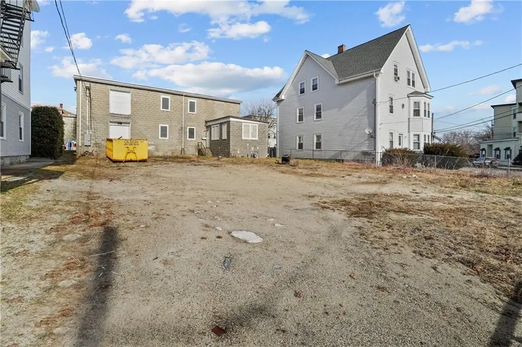 72 Parker Street Woonsocket RI 02895