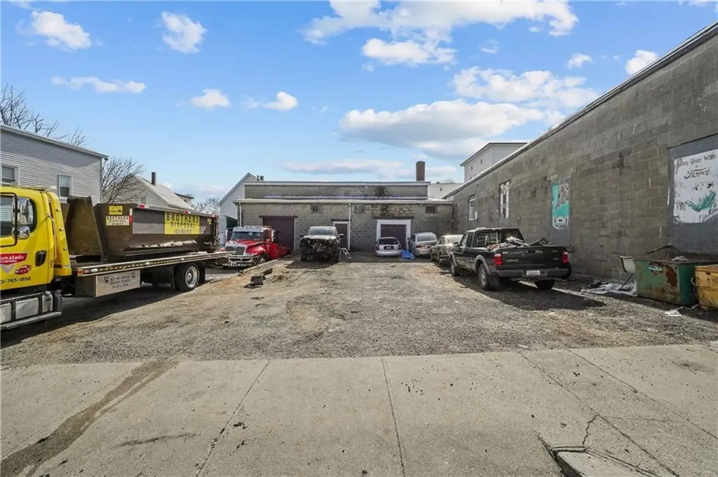 72 Parker Street Woonsocket RI 02895