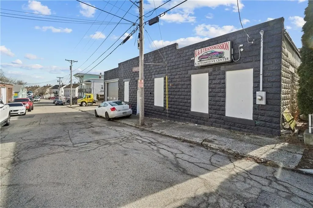 72 Parker Street Woonsocket RI 02895