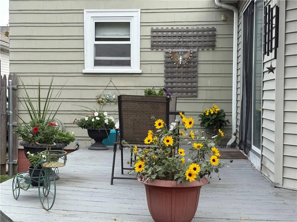 115 Norfolk Street Cranston RI 02910