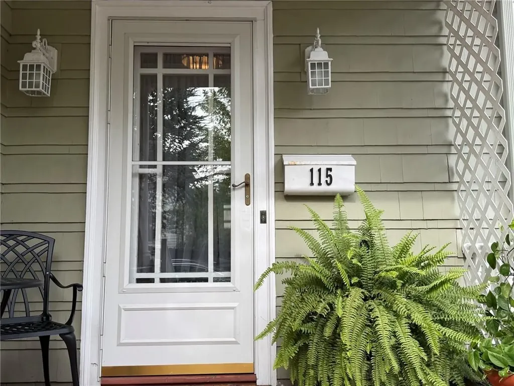 115 Norfolk Street Cranston RI 02910