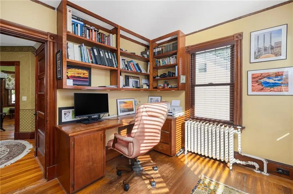 99 Roseneath Avenue Newport RI 02840