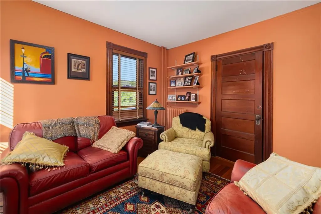 99 Roseneath Avenue Newport RI 02840