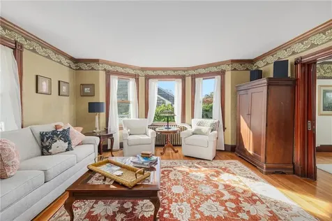 99 Roseneath Avenue Newport RI 02840