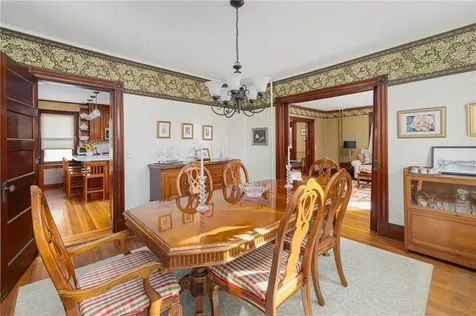 99 Roseneath Avenue Newport RI 02840