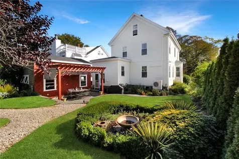 99 Roseneath Avenue Newport RI 02840