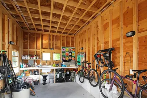 99 Roseneath Avenue Newport RI 02840