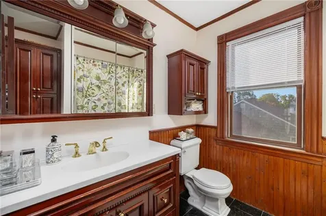 99 Roseneath Avenue Newport RI 02840