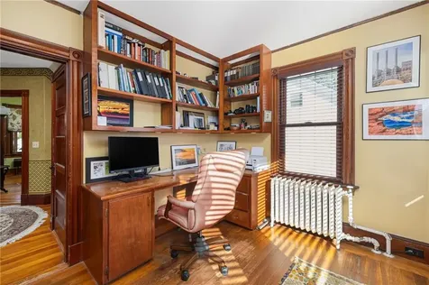 99 Roseneath Avenue Newport RI 02840