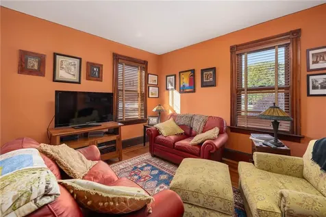 99 Roseneath Avenue Newport RI 02840