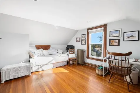 99 Roseneath Avenue Newport RI 02840