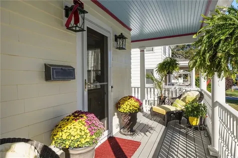 99 Roseneath Avenue Newport RI 02840