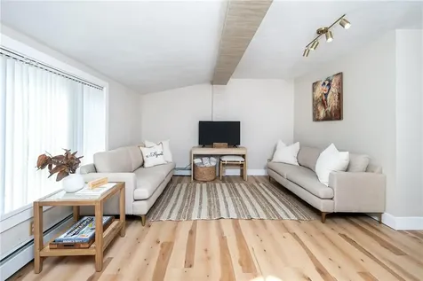 126 Uncas Street Warwick RI 02889