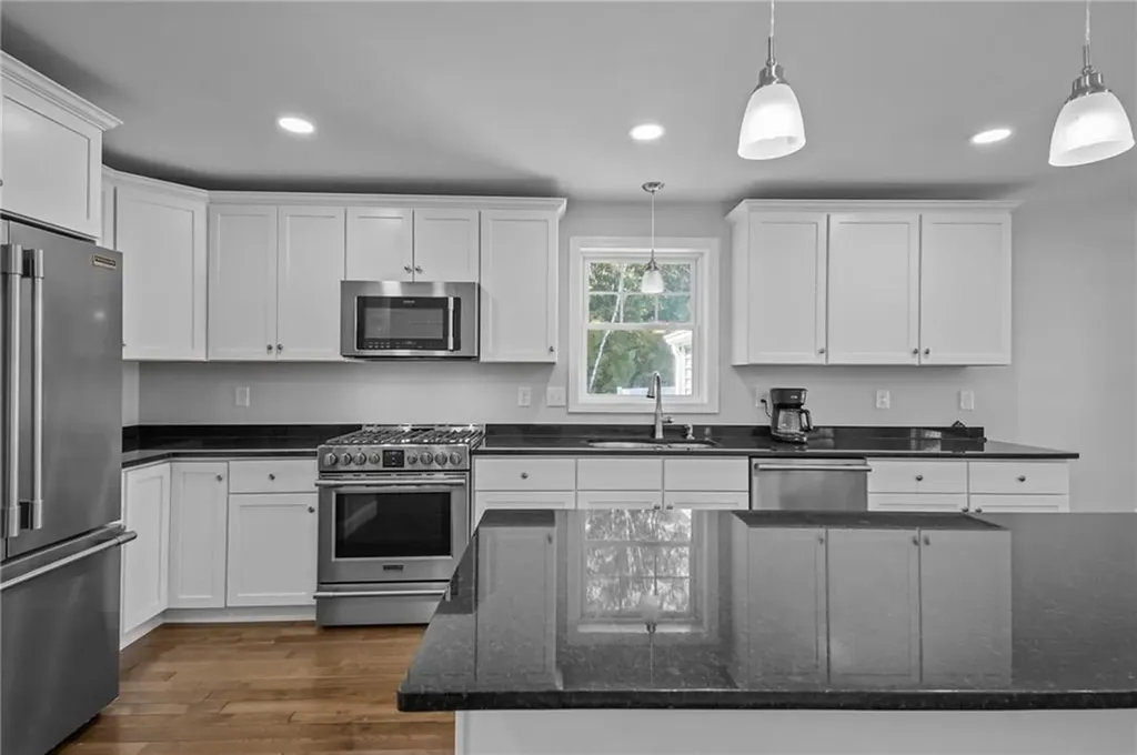 67 Oak Tree Avenue Warwick RI 02886