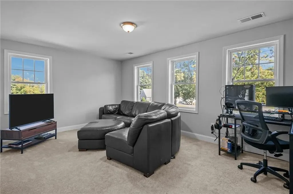 67 Oak Tree Avenue Warwick RI 02886