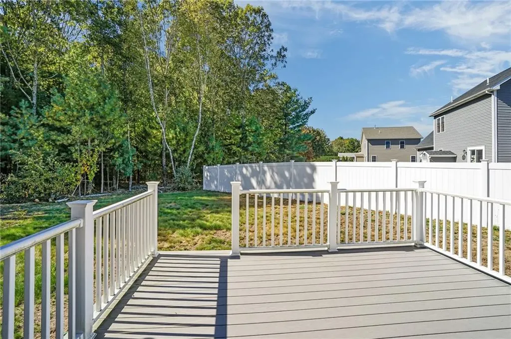 67 Oak Tree Avenue Warwick RI 02886