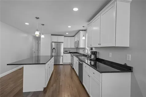 67 Oak Tree Avenue Warwick RI 02886