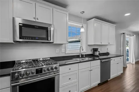 67 Oak Tree Avenue Warwick RI 02886