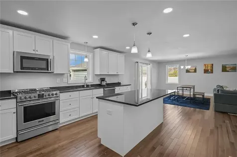 67 Oak Tree Avenue Warwick RI 02886