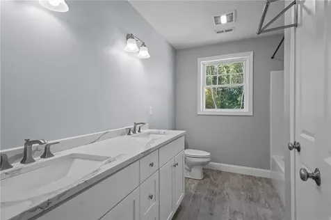 67 Oak Tree Avenue Warwick RI 02886