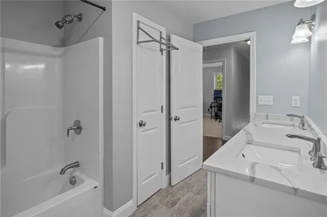 67 Oak Tree Avenue Warwick RI 02886