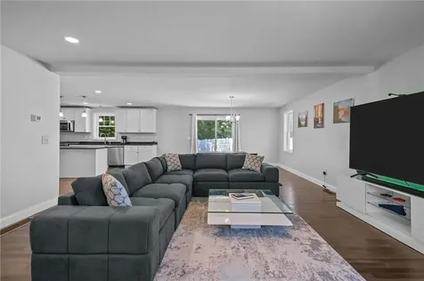 67 Oak Tree Avenue Warwick RI 02886