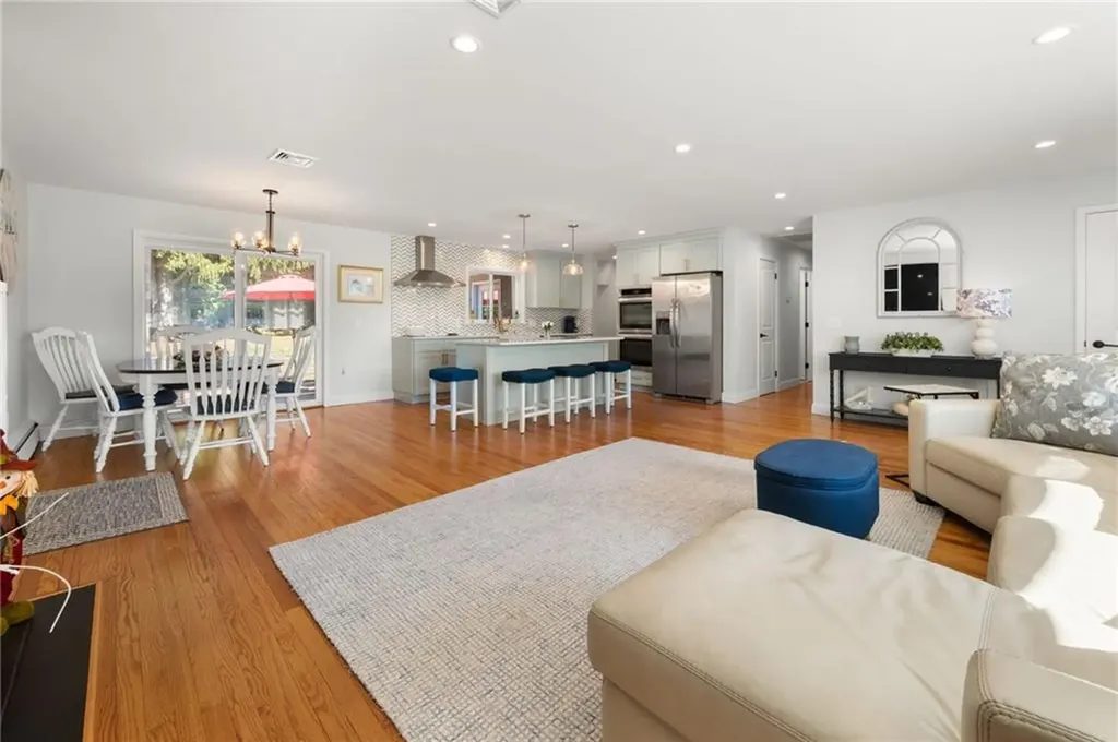 288 Shore Road Westerly RI 02891