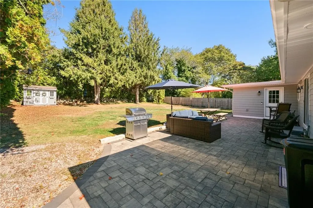 288 Shore Road Westerly RI 02891