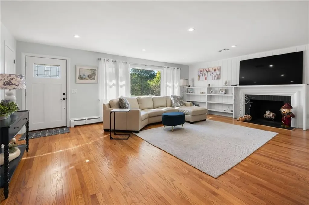 288 Shore Road Westerly RI 02891