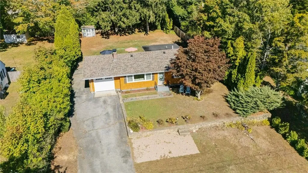 288 Shore Road Westerly RI 02891